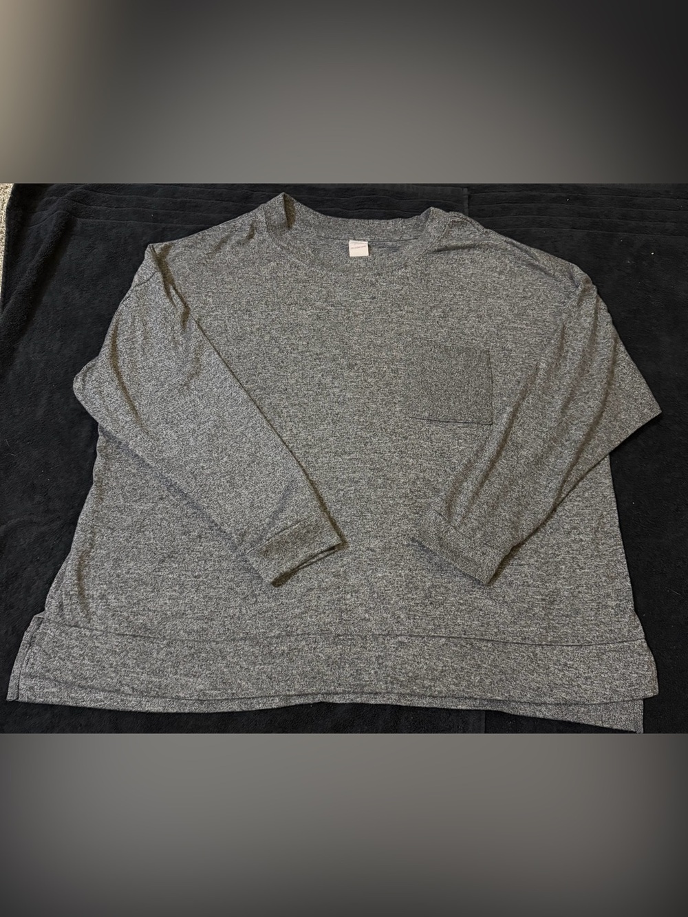 Secret Treasures Gray Long Sleeve Crewneck Top